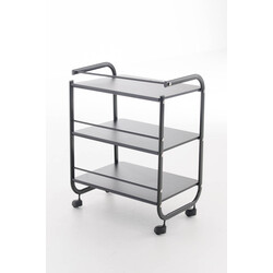 Vit medicinvagn med hjul och tre förvaringshyllor