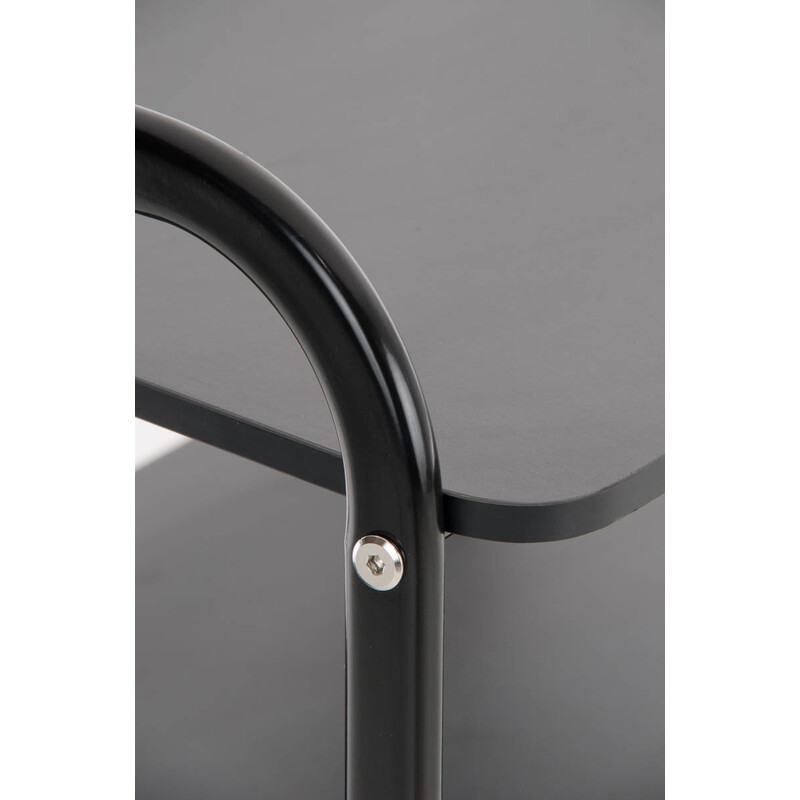 Vit medicinvagn med hjul och tre förvaringshyllor