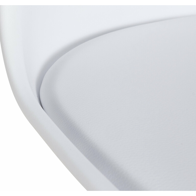 Lätt och robust stol med ergonomisk design