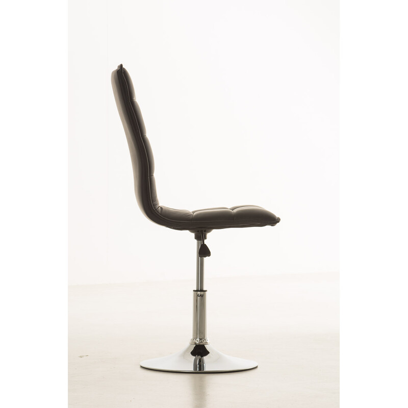 Bekväm och stabil matstol med justerbar höjd