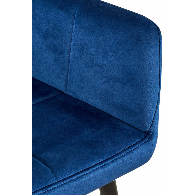 Elegant och bekväm matstol i svart sammet med metallram