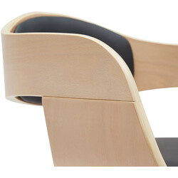 Eleganta svängbara barstolar i trä med höjdjustering