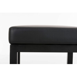 Klassisk barstol med modern design och konstläderklädsel