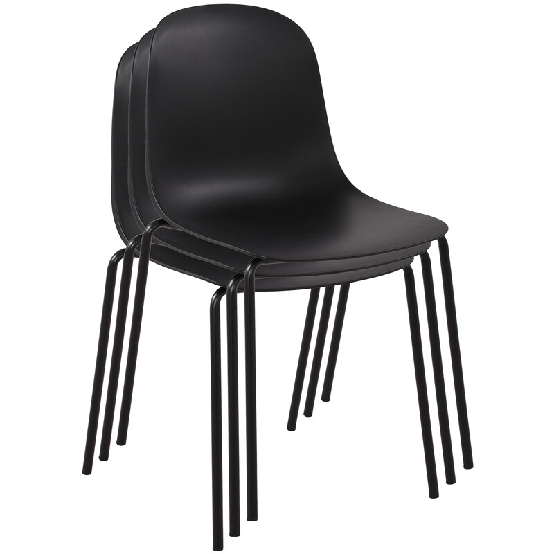 Stapelbar trädgårdsstol i återvunnen plast för inom- och utomhusbruk