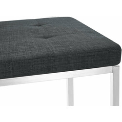 Stilren och elegant bänk med vadderad sits i polyester