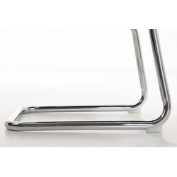 Elegant modern besöksstol med hög rygg och konstläderklädsel