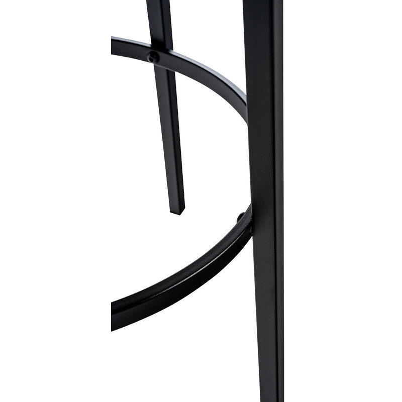 Stilren barstol med vadderad sits och mattsvart metallstomme