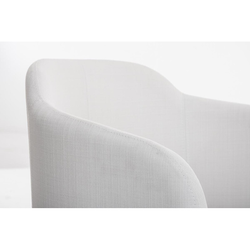 Bekväm besöksstol med gungfunktion och rostfri stålram