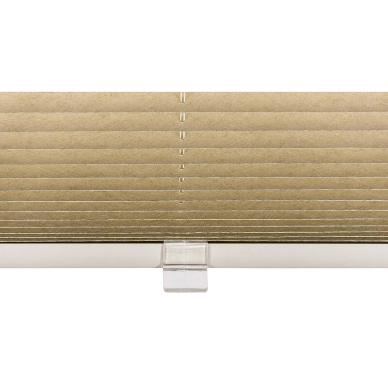 Plisségardin utan borrning för insyns- och solskydd i hemmet