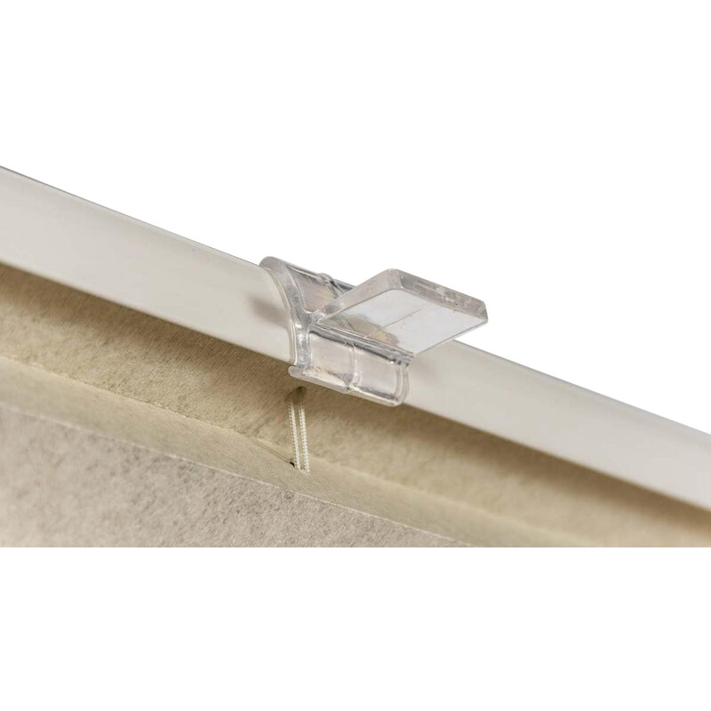 Plisségardin utan borrning för insyns- och solskydd i hemmet