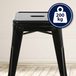 Klassisk stapelbar metallpall med industriell design