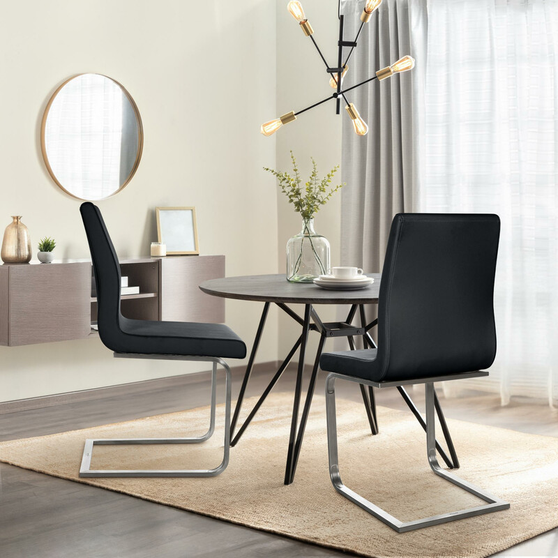 Elegant och bekväm matstol i konstläder för hemmet