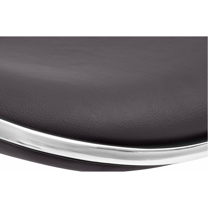 Elegant och bekväm barstol i konstläder med höjdjustering