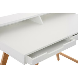 Modernt skrivbord med ekben och vit bordsskiva