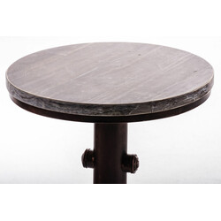 Justerbart ståbord i trä och stål för elegant inredning