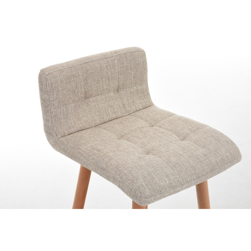 Elegant barstol i bokträ med quiltad sits