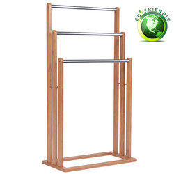 Fristående handdukshängare i bambu med tre stänger