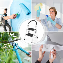 Hopfällbar hushållsstege med 2 steg och 150 kg kapacitet