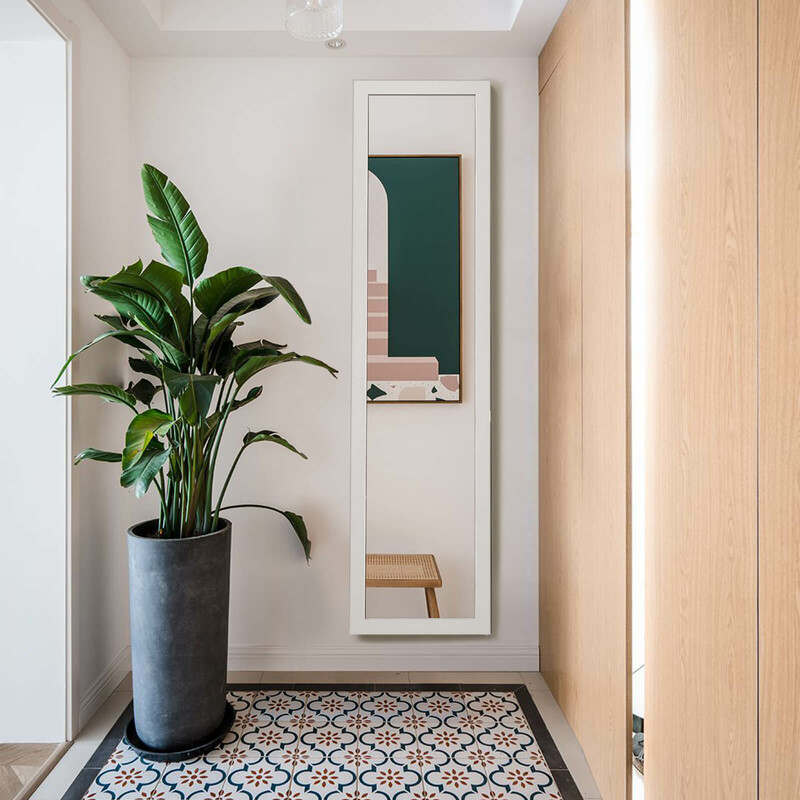 2 i 1 helkroppsspegel med vit träram 37x155 cm