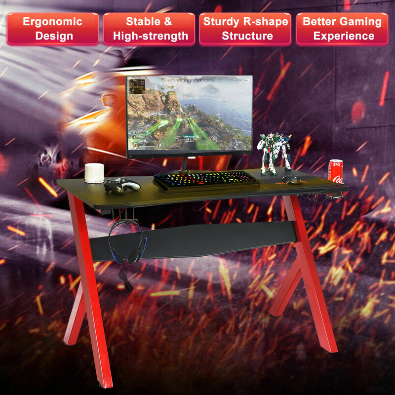 Gamingbord med hörlurshållare och musmatta i rosa och svart