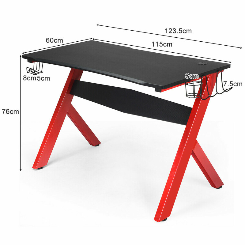 Gamingbord med hörlurshållare och musmatta i rosa och svart