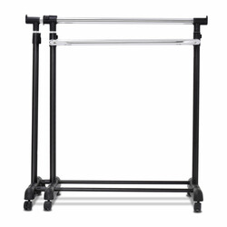 Justerbar klädställning med hjul och två hyllor svart