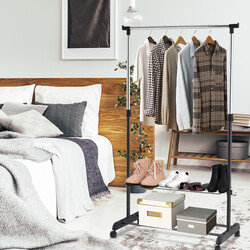 Justerbar klädställning med hjul och skohyllor svart