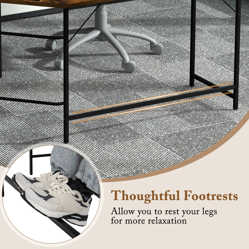 L-format skrivbord med hyllor i brunt och svart