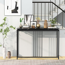 Svart konsolbord i konstgjord marmor med elegant design och mångsidig användning
