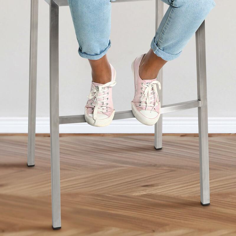 Elegant vadderad barstol med rostfri stålstomme