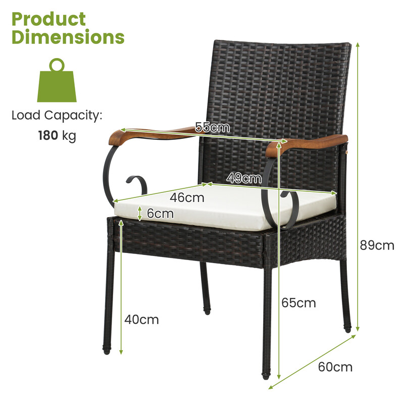 Två terrassstolar i rotting med robust metallram och väderbeständig design