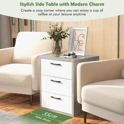 Modernt sängbord i trä med tre rymliga lådor i grått och vitt