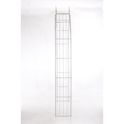 Rosenbåge i kraftigt järn med dekorativa detaljer