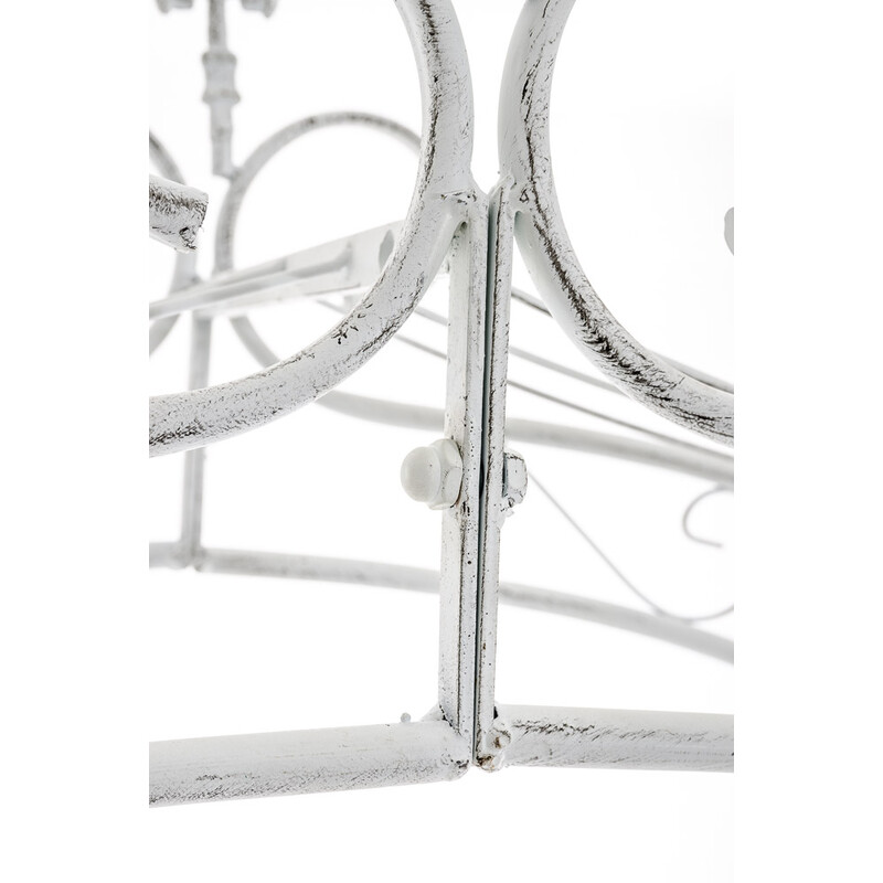 Rosenbåge i kraftigt järn med dekorativa detaljer