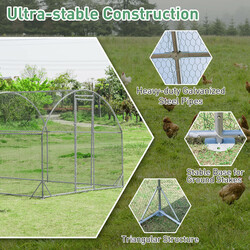 Vintertålig hönsbur i galvaniserad metall med låsbar dörr och vädertåligt skydd