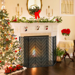 Fällbart eldskydd i metall med tre paneler och elegant design för säkerhet och stil