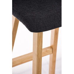 Elegant barstol med quiltad sits och fotstöd