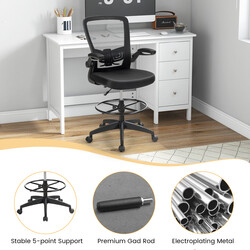 Kontorsstol i nättyg med hög rygg och justerbara armstöd samt fotstöd, svart