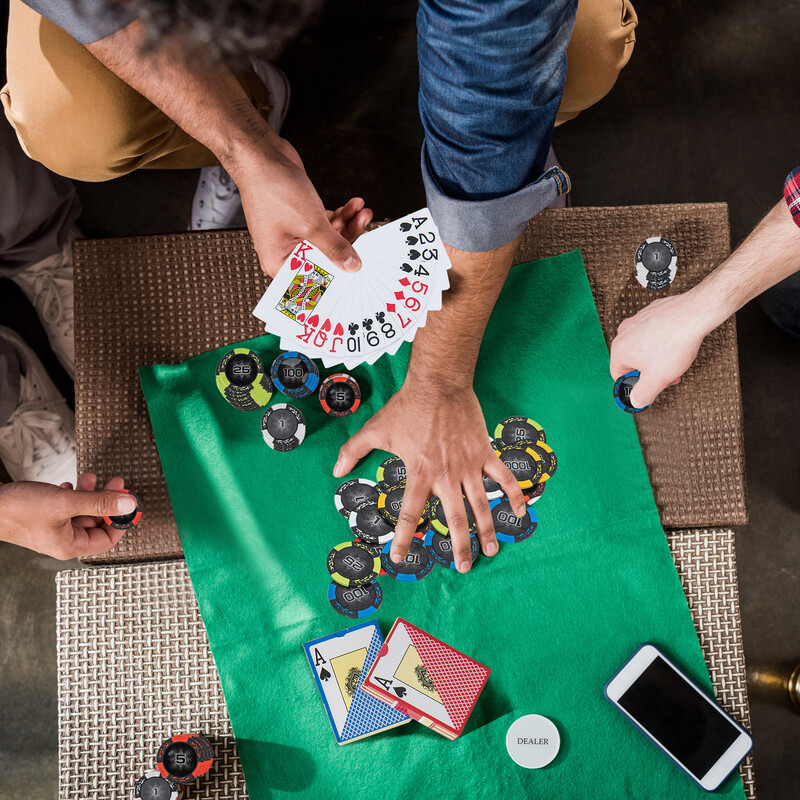 tärningar och elegant förvaringsväska