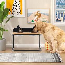 Upphöjd matstation för hundar med justerbar höjd och rostfria skålar i svart och bambu