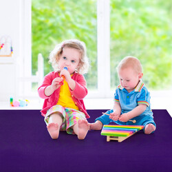 Yogamatta med dubbelsidig halkfri design och justerbara kardborreband i lila färg