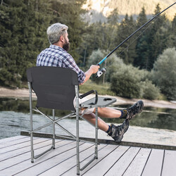 Hopfällbar hög jaktstol med sidobord och kamouflagemönster, robust och bekväm, 150 kg kapacitet