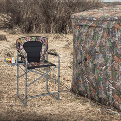 Hopfällbar hög jaktstol med sidobord och kamouflagemönster, robust och bekväm, 150 kg kapacitet