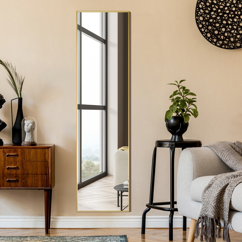 Elegant och säker helkroppsspegel 160x40 cm i guld med brudsäkert glas
