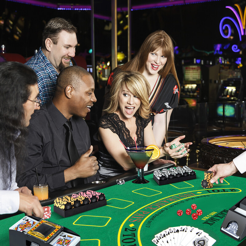 Pokerset med 300 marker och komplett tillbehör för professionell pokerupplevelse hemma