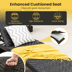 Hopfällbar terrassvilstol i brun rotting med justerbart ryggstöd och metallram