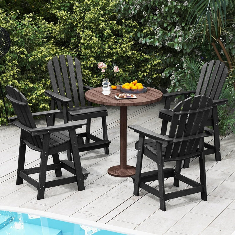 Svart väderbeständig barstol med armstöd och fotstöd för utomhusbruk