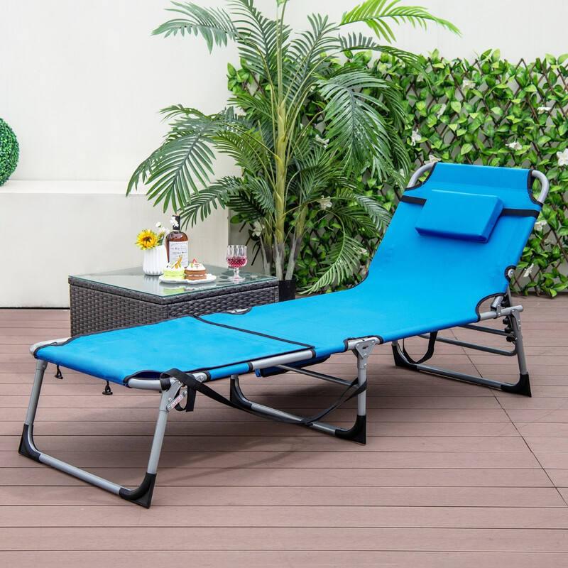 Fällbar solstol med ansiktshål och justerbar rygg- och fotstöd i blå färg