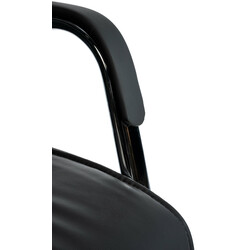 Lyxig besöksstol i konstläder med ergonomisk design