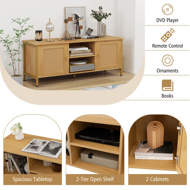 Tv-bänk i rotting med två dörrar och öppna hyllor för tv upp till 55 tum